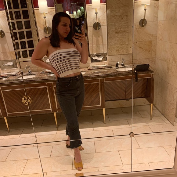 Meet your Posher, Taylor - Picture 9 of 14